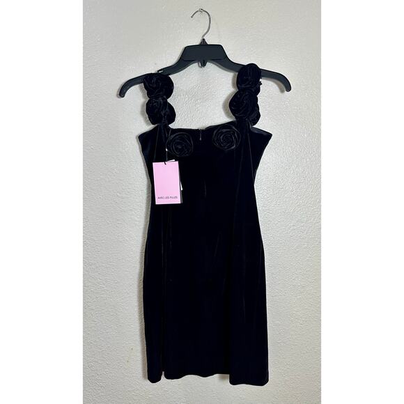 Avec Les Filles Dresses & Skirts - Avec Les Filles Black Velvet Rosette Strap Cocktail Dress, NWT